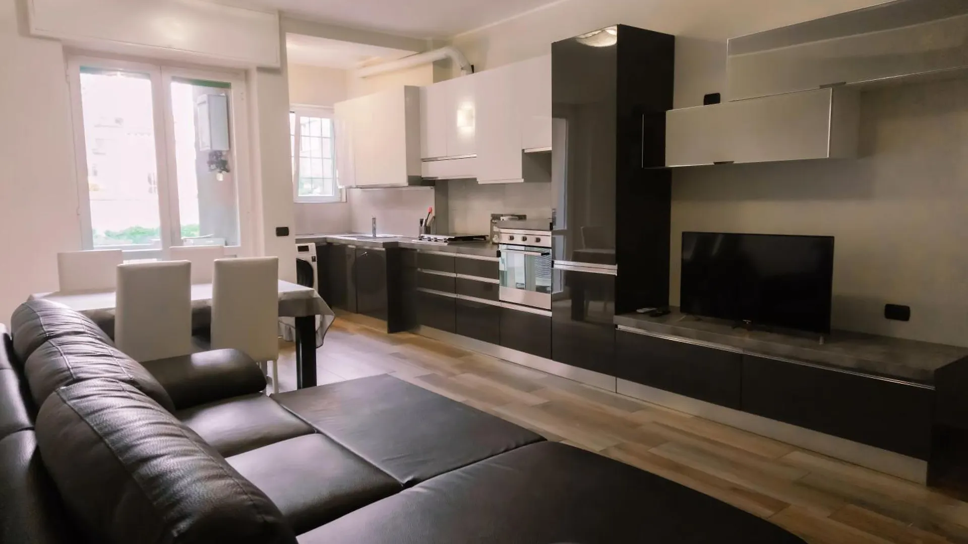 Prestigioso Appartamento In Zona Tortona - Solari Milan